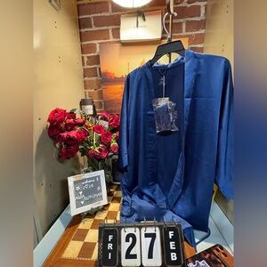 Blue satin robe nwt